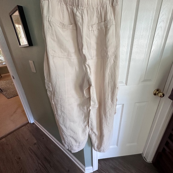MARKS & SPENCER  Linen Blend Wide leg Cargo Pants - Ivory - US16 / UK 20 - Picture 4 of 7